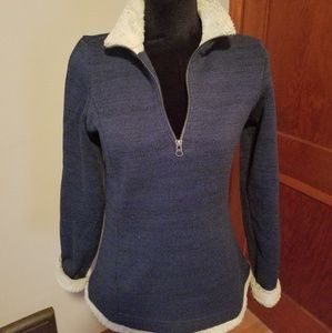 Pullover sweater with faux sherpa Size M